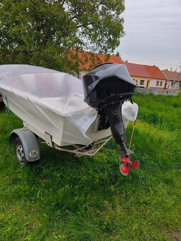 motorový čln + vozík za auto - 2