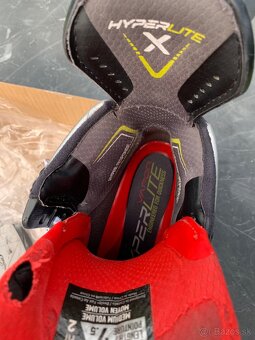 Korcule Bauer Hyperlite vel. 7,5 - 2