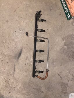 Bmw e36 palivova rampa+ vstreky m50b20 vanos - 2