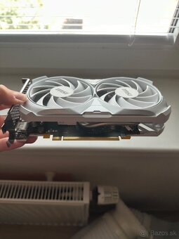 MSI NVIDIA GeForce RTX 4060 VENTUS 2X WHITE 8G OC - 2