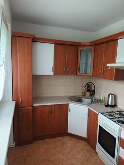 Na prenájom pekný prerobený 1 izbový byt, ulica Modranská, T - 2