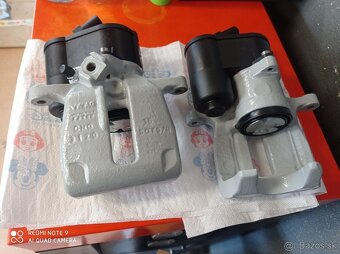 Zadné strmene Passat B7 120€ pár - 2