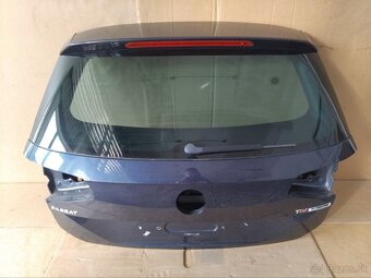 dvere kufra Passat B8 - LH5X - 2