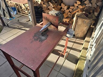 Kužeľová štiepačka dreva - 2