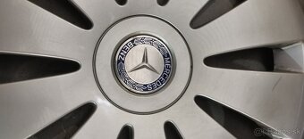 Mercedes puklice - 2