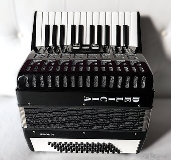 Predam akordeon Delicia Junior 60bas., TOP stav... - 2