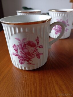 Súprava starých šálok - 2