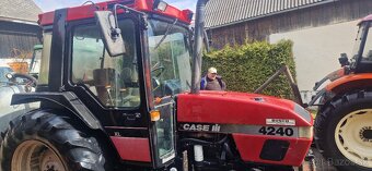 Traktor case 4240 - 2