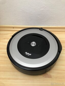 Robotický vysávač Roomba e5 - 2