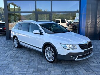 Škoda Superb Scout 2.0 TDI CR 4x4 DSG 2012 220000km - 2