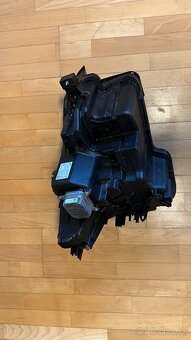 Predam na Tesla Y 2025 ľavý predný adaptivny LED svetlomet - 2