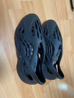 Adidas Yeezy Foam Runner – veľkosť 11 – nové - 2