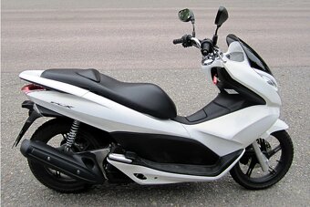 Predám úplne nový skúter Honda pcx - 2