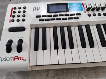 M audio axiom61 - 2