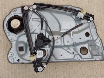 Predám mechanizmus sťahovania okien na vw Polo - 2