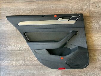 Výplne dverí  Passat B8 - 2