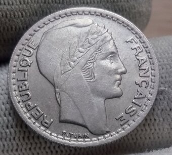 Vzácny 10 franc. - 2