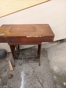 Predám šijací stroj - 2