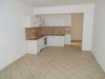 Prenájom bytu 2 + 1 v Čadci - 2