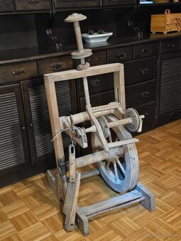 Predám historický kolovrátok - 2
