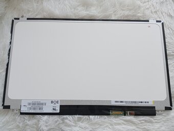 predám 15.6" LED SLIM displej 30pin eDP - NT156FHM - 2