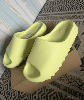 Adidas Yeezy Slide papuče - 2