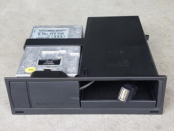 Audi AMI Interface USB IPhohe 4E0035785B - 2