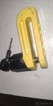 Predam zamok na motorku, na kotuc - 2