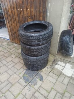 Gumy R17 225/45 R17 - 2