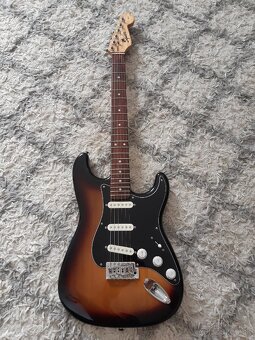 Squier stratocaster - 2