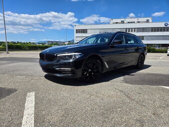 BMW Rad 5 Touring 2018 xDrive G31 Kamera Navi Led Ťažné - 2