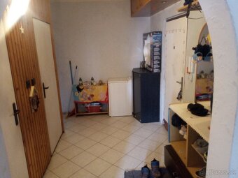 Trojizbový byt Liptovský Mikuláš, sídlisko Podbreziny - 2