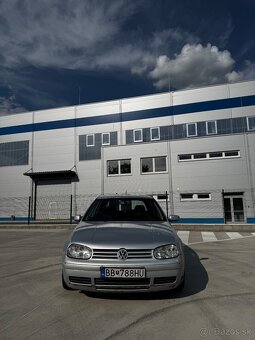 Volkswagen Golf 1.6 SR – pojazdný, vhodný na ND alebo opravu - 2