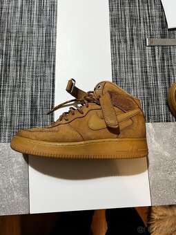 NIKE AIR FORCE 1 MID '07 - 2