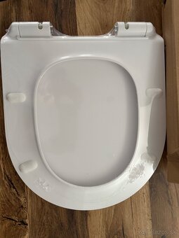 Predám ultra slim slow wc sedátko. - 2