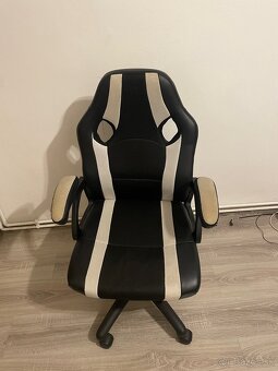 Predám Pc stolík so stoličkou - 2