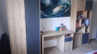 Detská izba, skriňa,polička,regalova skriňa, písací stolík - 2
