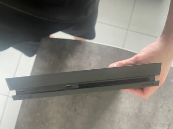 PlayStation 4 Slim + kable + hry - 2
