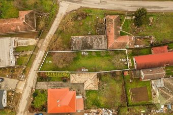 Exkluzívne na predaj stavebný pozemok v obci Kuzmice, okres - 2