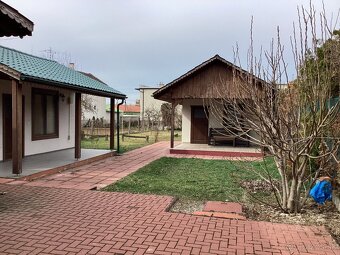 VÝHODNÁ CENA 4-izbový tehlový RD s krásnym pozemkom - 2