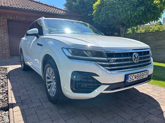 Touareg 3.0 V6, 286k R-Line - 2