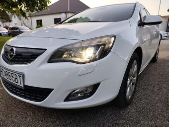 Opel Astra ST 1.7 CDTI ECOTEC Cosmo 2012 XENON+NAVI - 2
