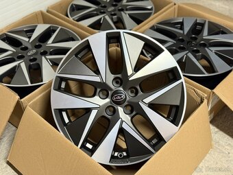 NOVE ORIGINAL HYUNDAI KIA 5X114,3 R18 7,5J ET51 - 2