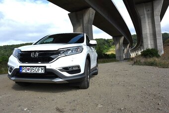 HONDA CR-V /manuál 6 / 2016 / benzín/ - 2