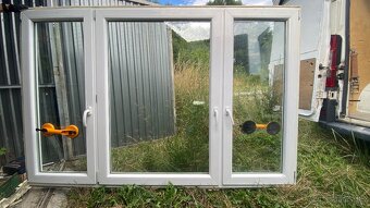 Trojkridlove plastove okno - 2