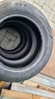 Pneu 195/60 R15 - 2