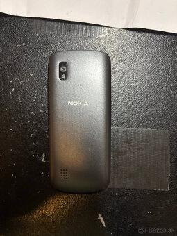Nokia Asha 300 - 2