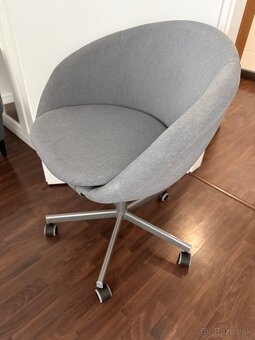 SKRUVSTA Ikea otočná stolička - 2