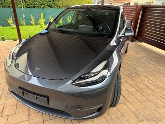 Tesla Model Y ° Dual motor (4x4) ° LR ° 2021 ° - 2