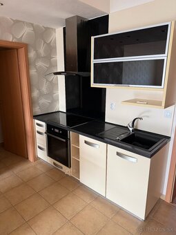 Kuchynská linka s ostrovčekom a spotrebičmi - Gorenje - 2